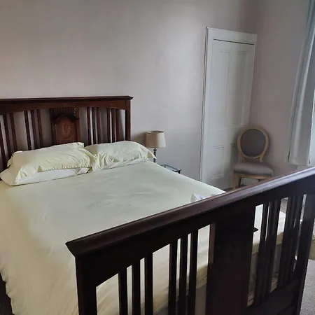 Forth Bay Guest House-3